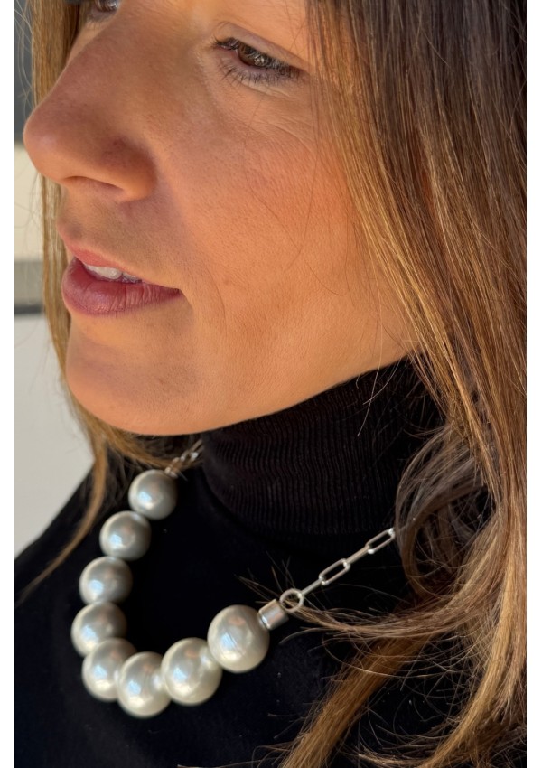 Collar de perlas satén