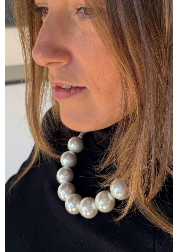 Collar de perlas satén