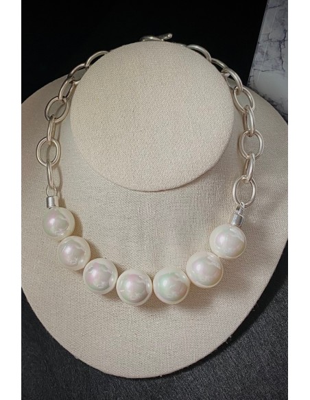 Collar de perlas y eslabones