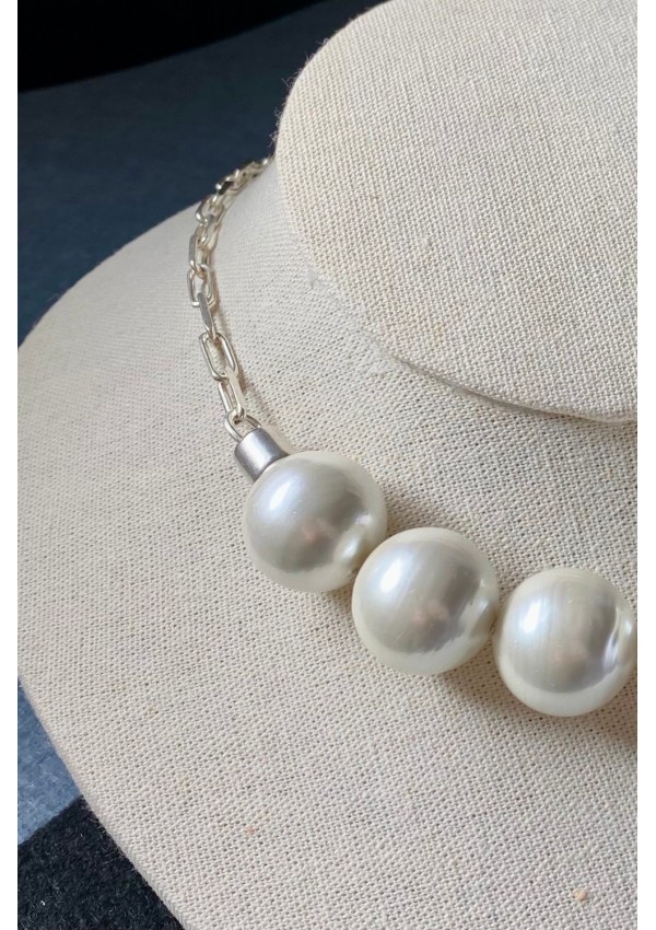 Collar de perlas satén