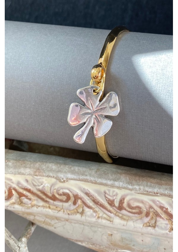 Brazalete bicolor trébol