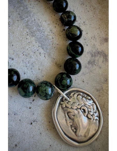 Collar Ágata verde y moneda